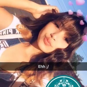 Meet your Posher, Manuela